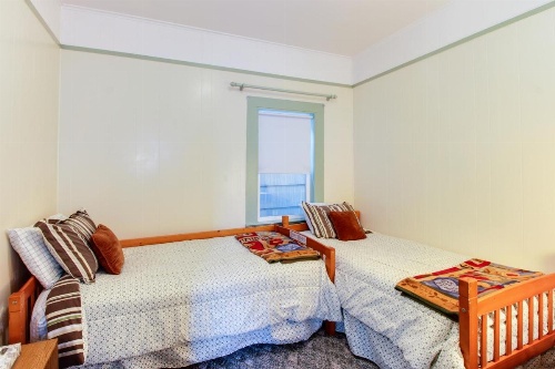 Captain's Cottage image 20